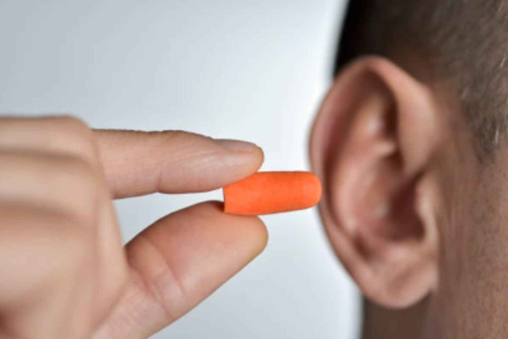 Do You Need Earplugs? A Guide to Protecting Your Hearing in Everyday Life - Micro Ear Plugs